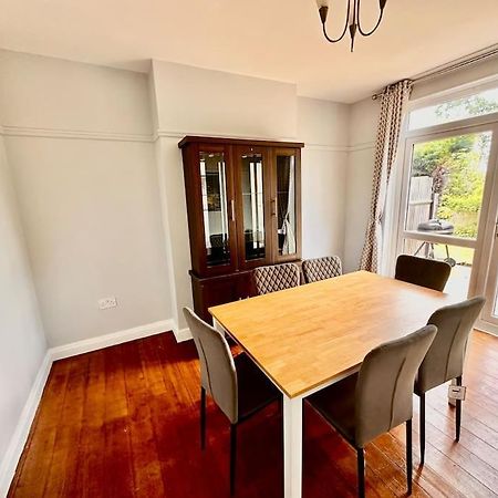 5 Bed Property In Se12 Londres Extérieur photo