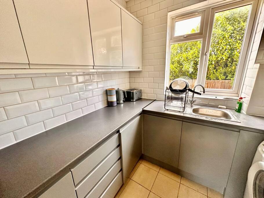 5 Bed Property In Se12 Londres Extérieur photo