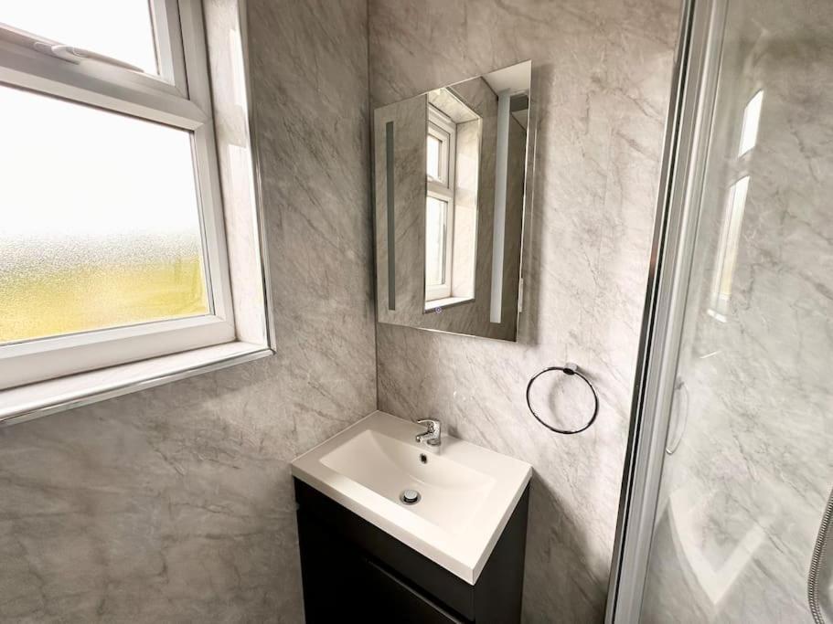 5 Bed Property In Se12 Londres Extérieur photo